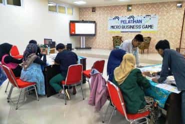 Bangkitkan Semangat Wirausaha Mahasiswa, IAIN Pekalongan Gelar Pelatihan Micro Business Game