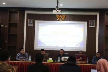 Wakil Rektor I Tekankan Nilai Kemanusiaan dalam Pembukaan FGD Kurikulum OBE Fakultas Syariah UIN Gus Dur